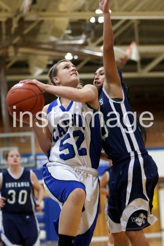 130201_Carson_instaimage_Girls Basketball_drive